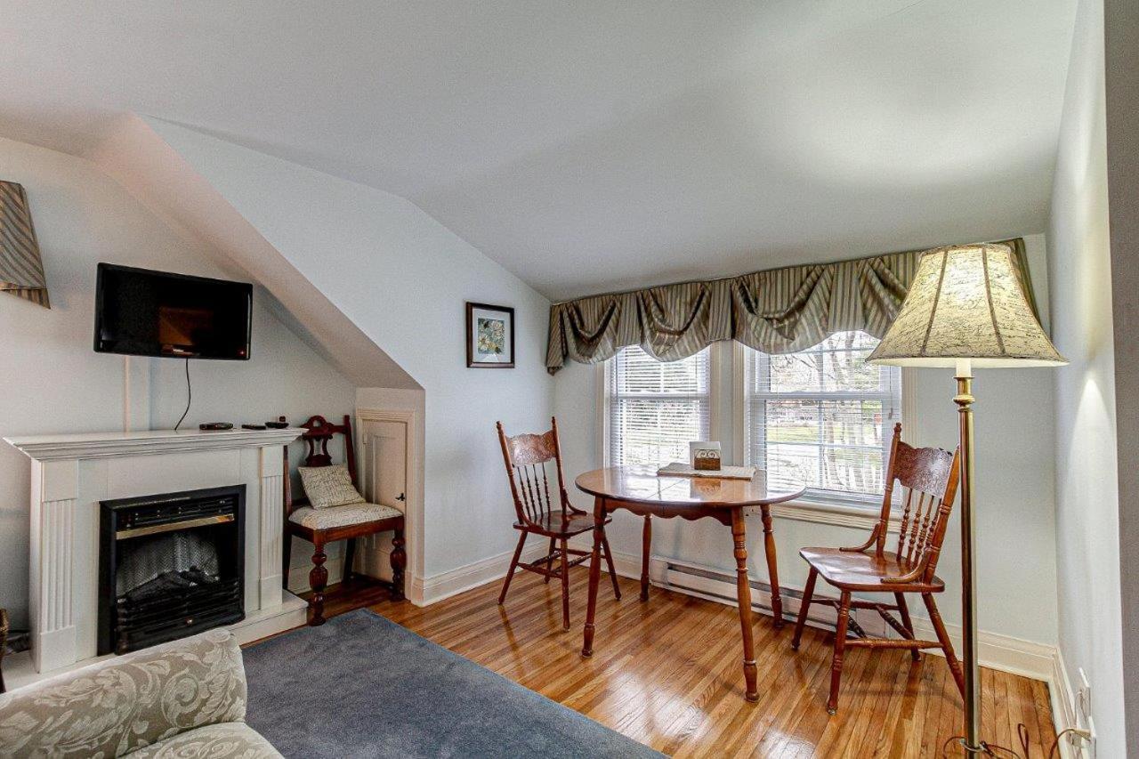 Dover House B&B พอร์ตโดเวอร์ ภายนอก รูปภาพ